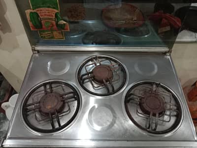 Triple Burner cooking range in working condition for sale