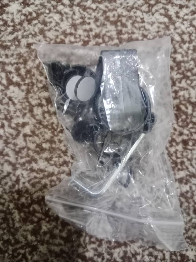 Monitor Desk amount 3