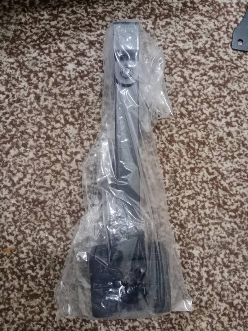 Monitor Desk amount 5