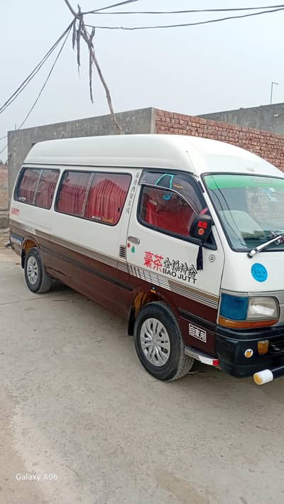 Toyota hiace Highroof 125