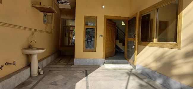 30x70 Triple Story House for sale