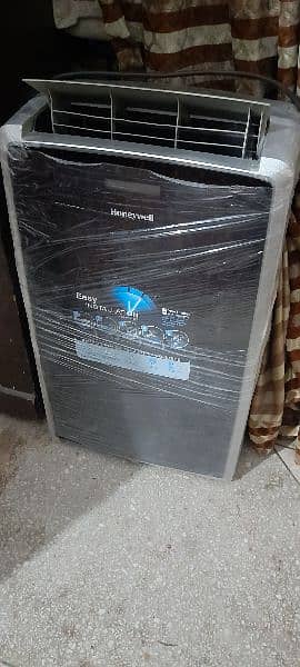 honey wel mini ac new no usse brand new