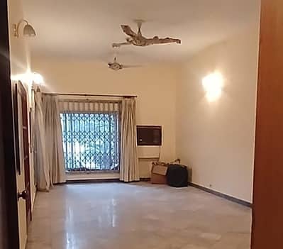 House In Model Town Extension Sized 1 Kanal Is Available