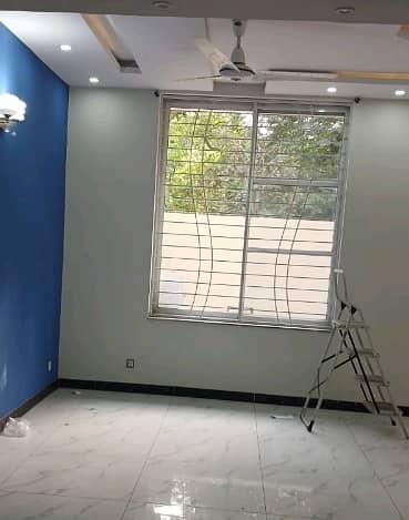 10 Marla House For Sale In Faisal Town