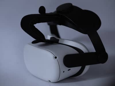 Meta Quest 2 VR Headset + Comfort Accessories (10/10) – Lahore