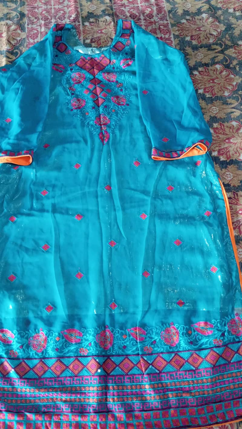 Preloved dresses 18