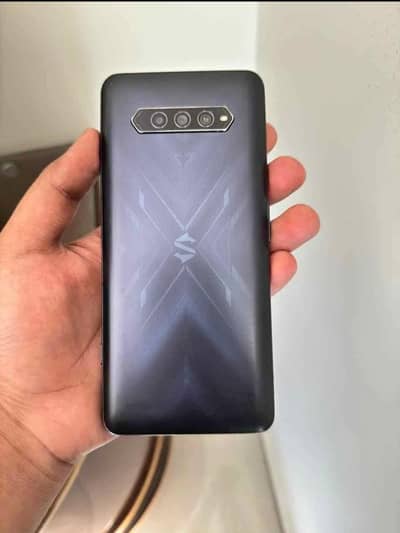 Xiaomi black shark 4  gaming phone