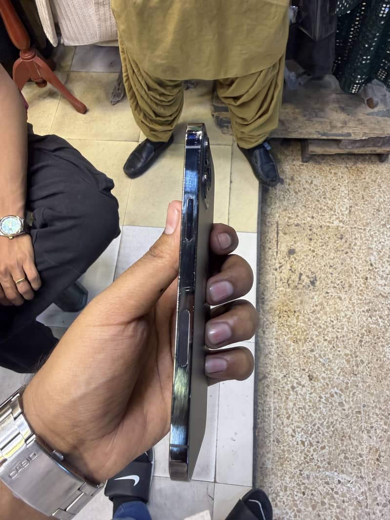 Iphone 12 pro 4