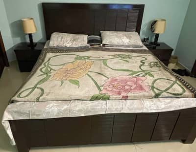 California King size bedset+dresser+side tables