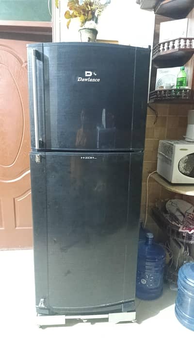 Dawlance 20 Cubic Feet Refrigerator for Sale – Good Condition