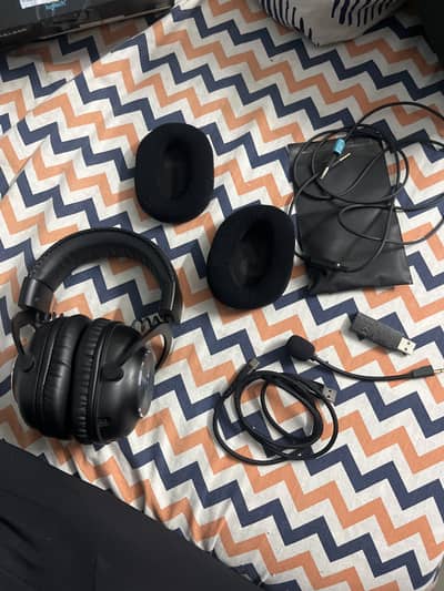Logitech G pro wireless gaming headset