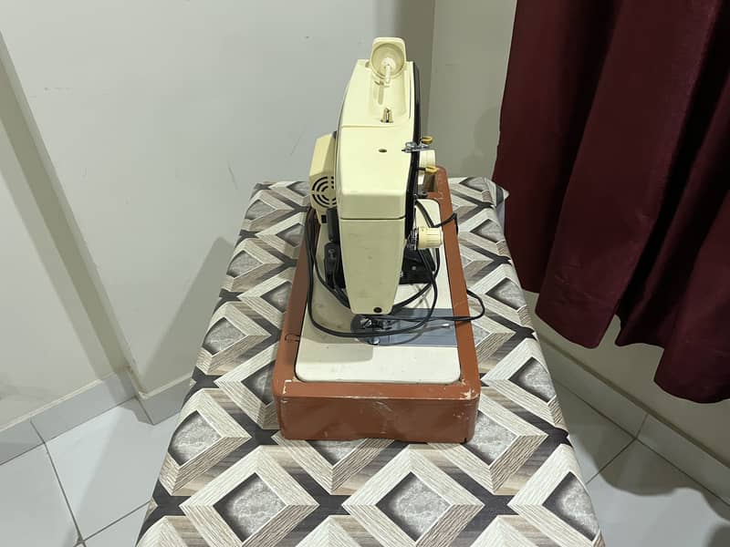 Singer sewing machine 0