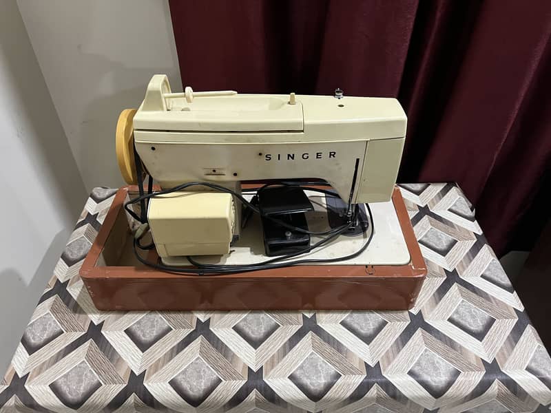 Singer sewing machine 3