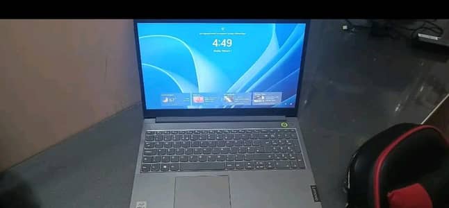 Lenovo laptop thinkpad itel i9 10 generation. 1TB Storage. 128GB SSD