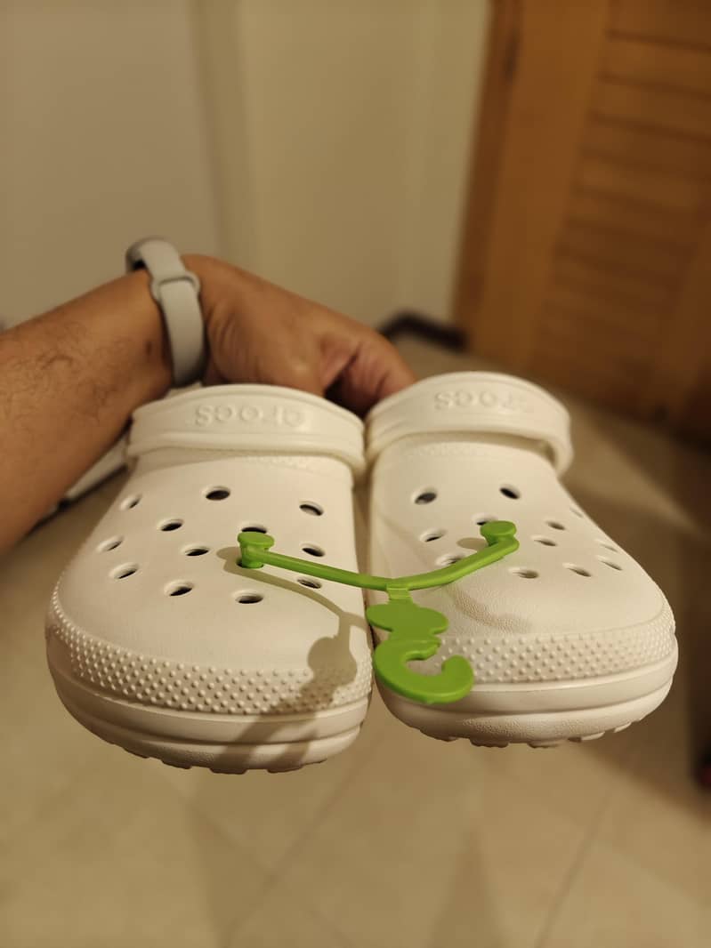 Crocs Classic Lined (mint condition) 1
