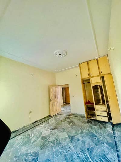 10 Marla Upper Portion For Rent In Margzar colony Near To Main Fori Rabta keray