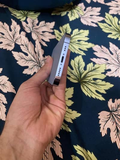 iphone 13pro 128 gb blue 10/10 condition