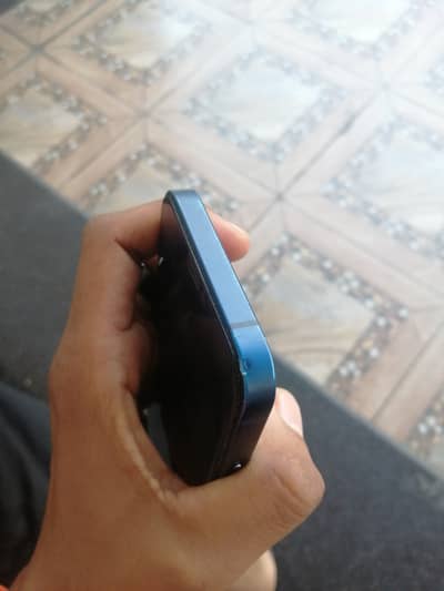 jv phone 64gb waterpack simtime maybe battery 77 1x cmera thora bular