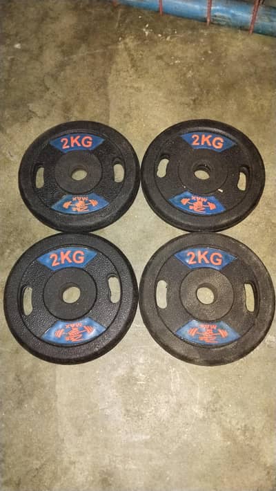 gym ka Saman ha bilkul new ha. loha ke plates bhi ha or. dusri bhi