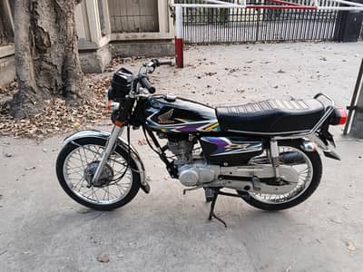 Honda CG 125 2020 Model  new  Condition  Black colour .