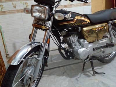 Honda 125 golden edition original condition self start gold