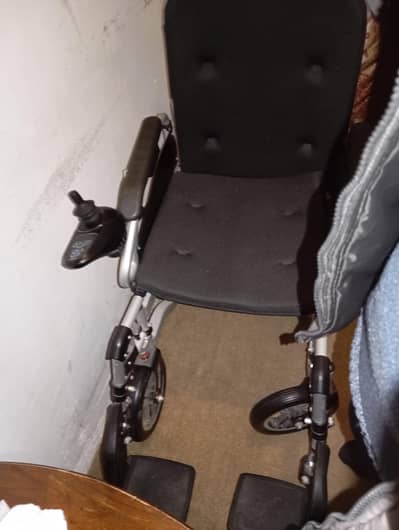 electric wheelchair
