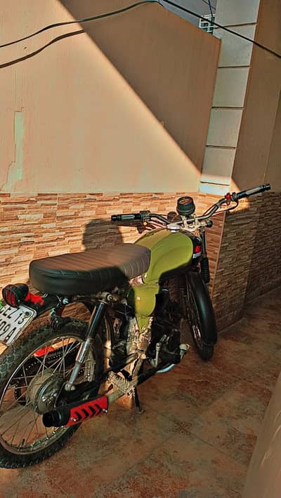 CD 70 CONVERTED IN CAFE RACER