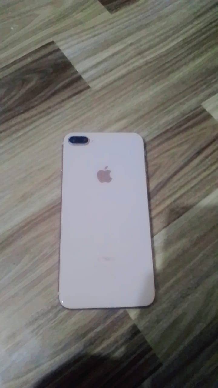 Apple iPhone 8 Plus 0