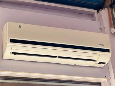 AC Split Type Air Conditioner