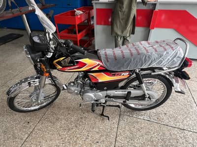 Honda CD70 2025 Black Colour