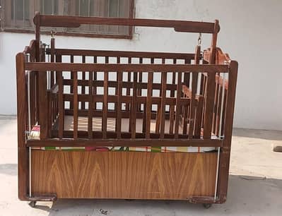 Solid wood baby cradle/Jhoola with wheels - Excellent condition