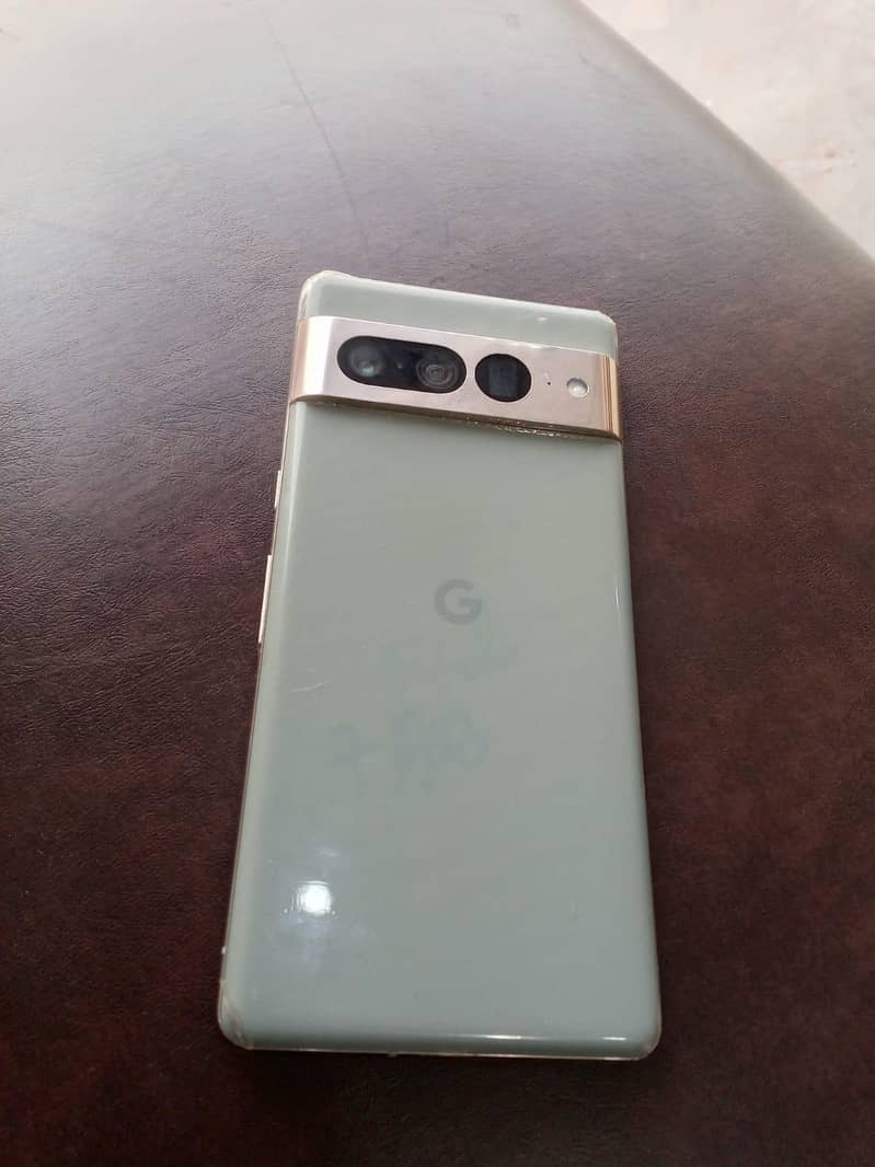 Google pixel 7 pro 4