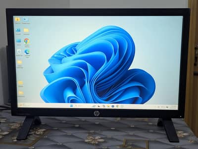 HP IPS LED 22 inch  , 1080x1920 , Slim and Smart