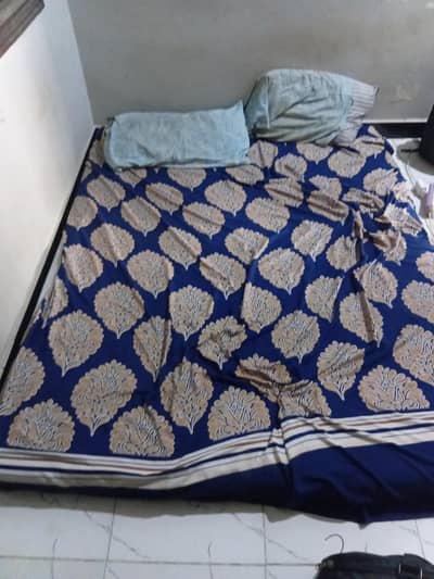 Used Double Bed Mattress for sale (Qayyumabad)