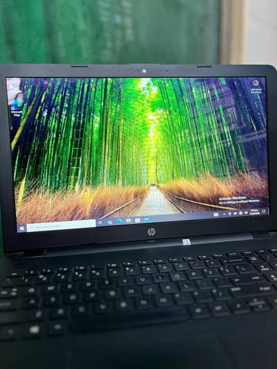 HP Touchscreen Laptop for Sale with charger