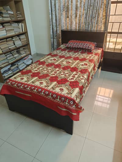 Single Bed with Sidetable