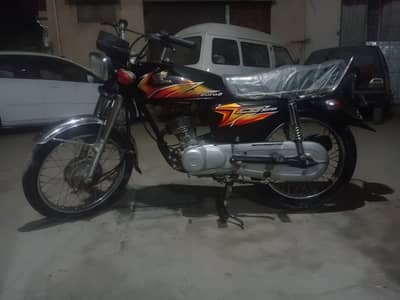 Honda CG 125 2021 ALL GENUINE LOW KM DRIVEN 100% (URGENT)