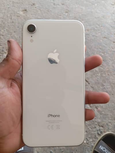 iPhone Xr nonpta. . . .