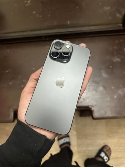 Iphone 16 pro max ( dot on screen ) pta approve