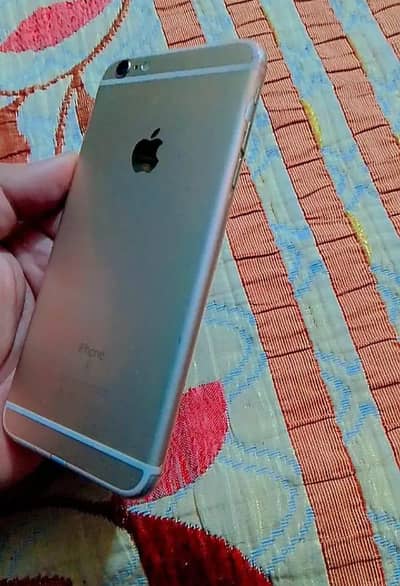 iPhone 6 plas 128 GB with box my WhatsApp number 0347/72/98/721