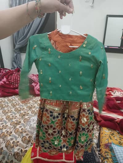 5 to 6 years baby girl suits just wear only 1 time