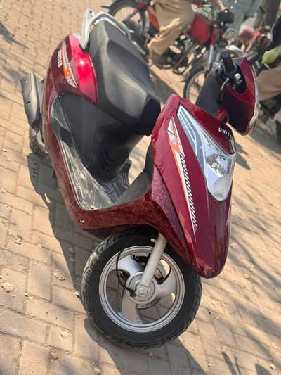 united scooty 100cc for sale