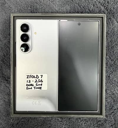 Samsung Galaxy Z Fold 7 12GB 256Gb silver Physical Dual sim