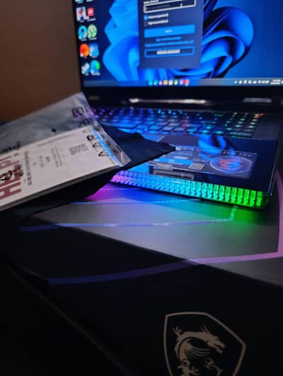 MSI Raider, Core i9, RTX 4080, 240hz QHD, 32GB/1TB Gaming Laptop