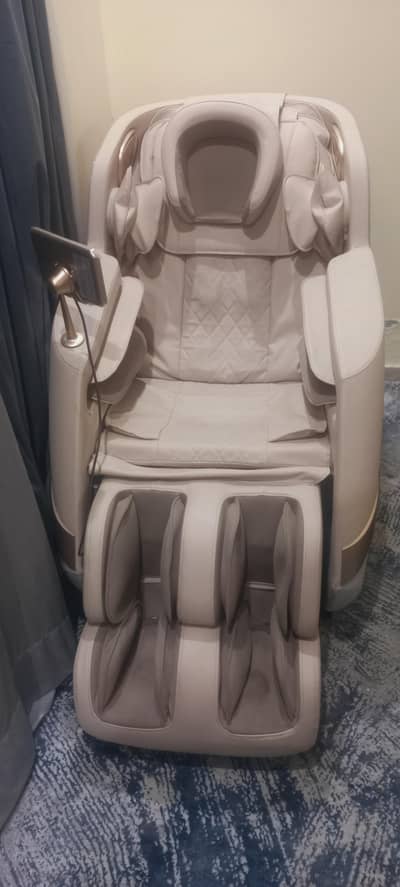 massage chair like brand new