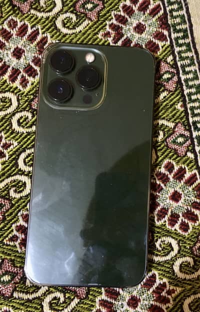 Iphone 13 pro ( contact on WhatsApp)