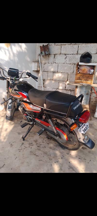 bike saaf ha bilkul koi Kam wagara nahi hai