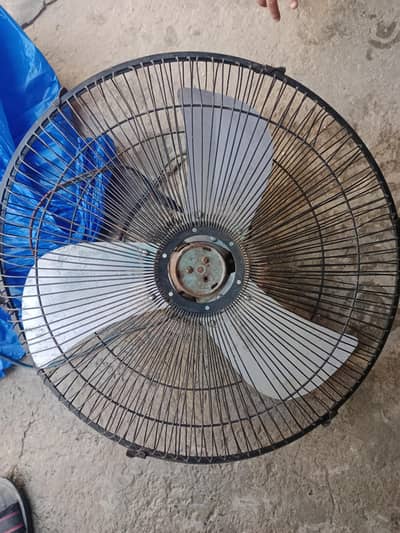Pedistal fan for sale 12Watt  Solar Panel aur suppley pr chalaye