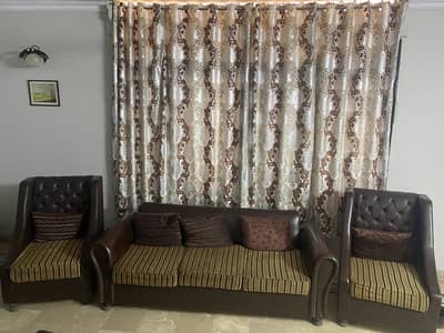 Sofa set full in leather arm rests