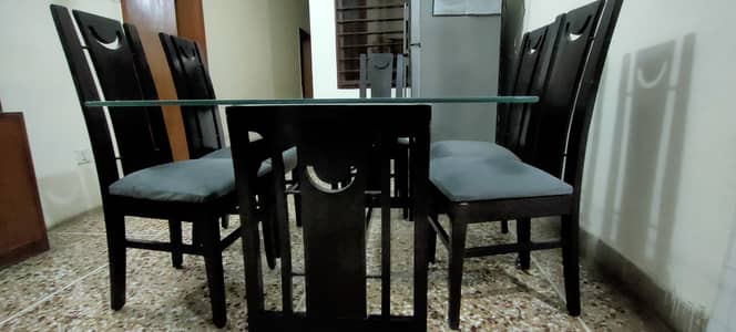 Dinning Table 6 seaters